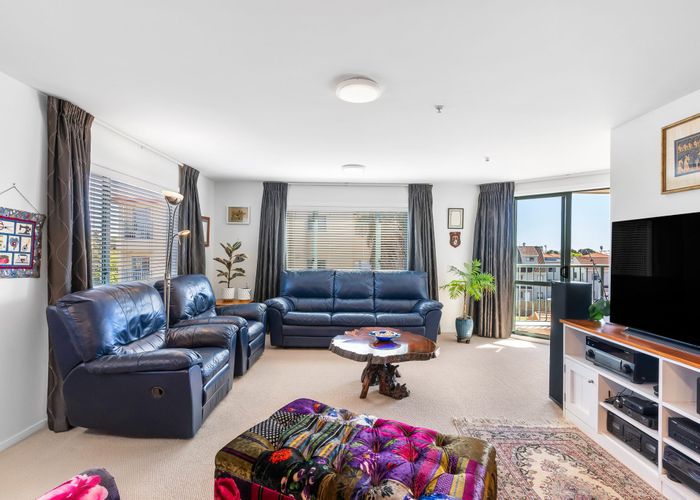  at 15/3B Harrison Road, Mount Wellington, Auckland City, Auckland