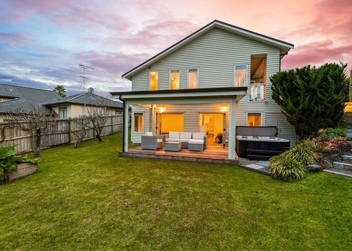  at 2 Widdison Place, Albany, North Shore City, Auckland