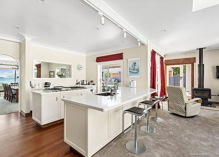  at 234 Marine Drive, Lowry Bay, Lower Hutt, Wellington