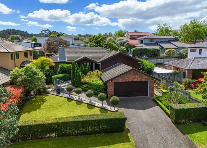  at 3 Admirals Court Drive, Greenhithe, Auckland