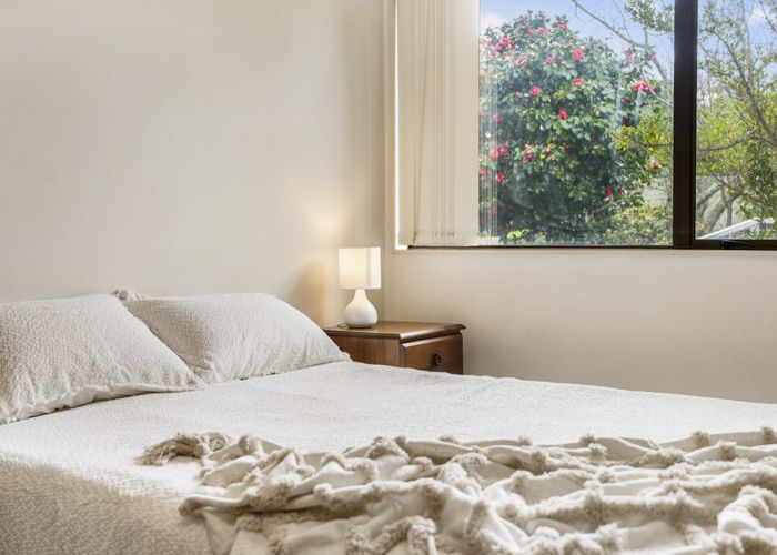  at 35 Rehia Road, Massey, Waitakere City, Auckland
