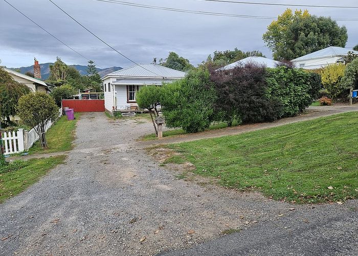  at 24 Julyan Street, Shannon, Shannon