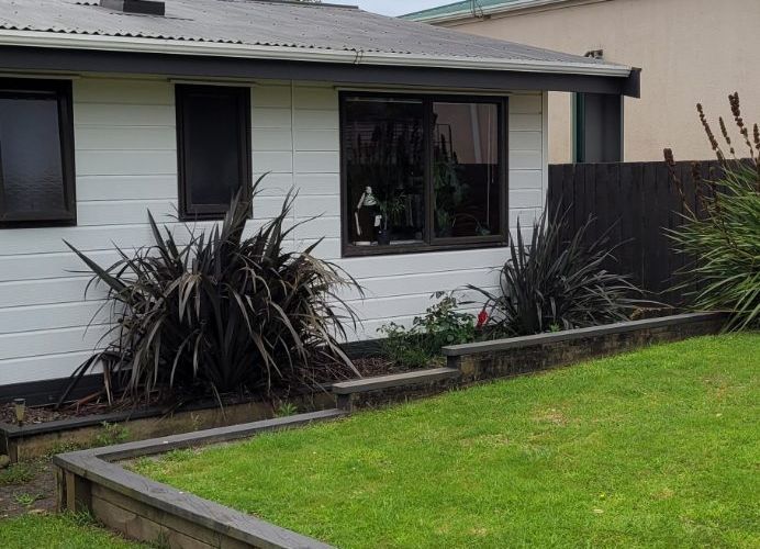  at 8 Pararewa Drive, Whalers Gate, New Plymouth