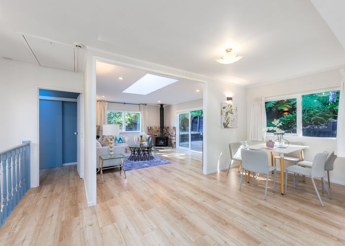  at 2/9 Selwyn Avenue, Glen Eden, Auckland