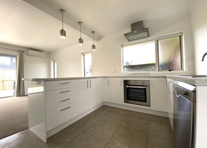  at 2/17 Omana Road, Milford, North Shore City, Auckland
