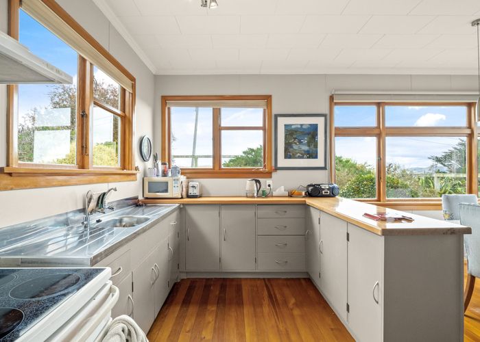 Free property data for 1070 Coast Road, Karitane homes.co.nz