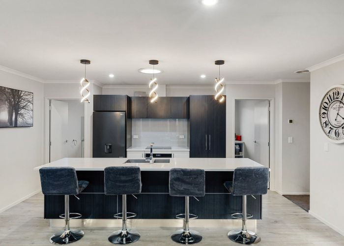  at 5 Trauzer Place, Flagstaff, Hamilton