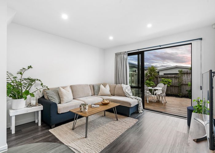  at 6/3 Abbotleigh Avenue, Te Atatu Peninsula, Waitakere City, Auckland