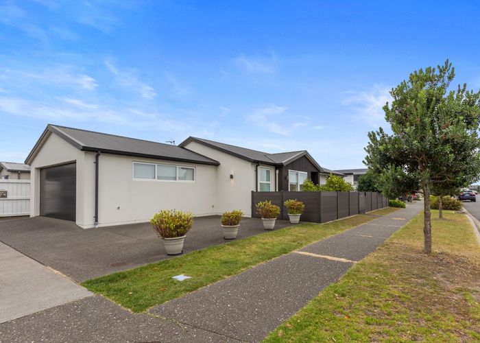  at 24 Franks Way, Papamoa Beach, Papamoa