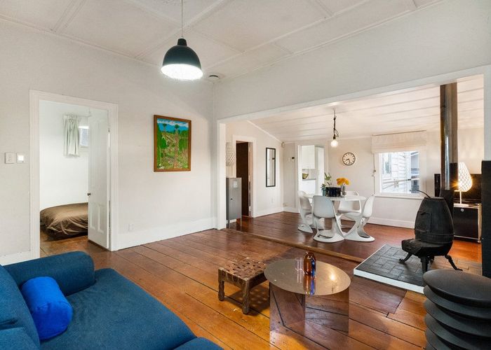  at 18 Wolseley Street, Morningside, Auckland