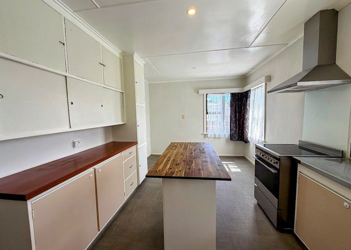  at 68 Wainuiomata Rd, Wainuiomata, Lower Hutt, Wellington