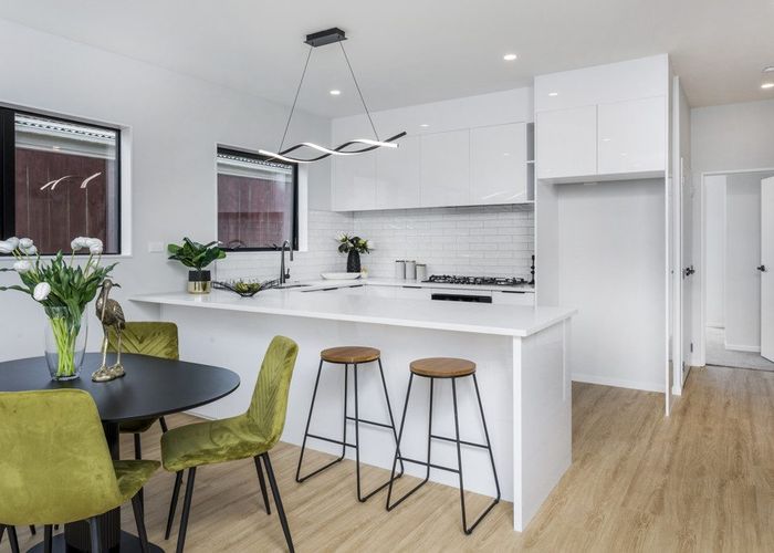  at 76B Bond Crescent, Forrest Hill, Auckland