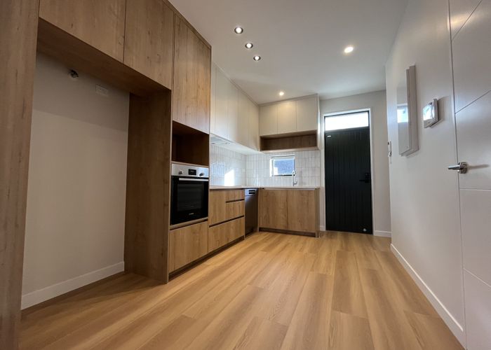  at 31 Kuaha Road, Westgate, Waitakere City, Auckland