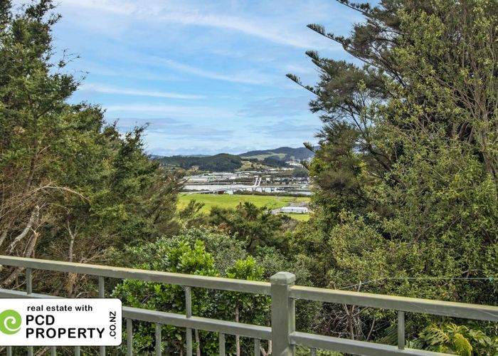 For sale 20 Memorial Drive, Parahaki, Whangarei, Northland homes.co.nz