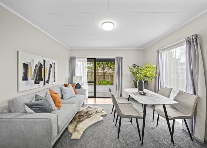  at 7B Justamere Place, Weymouth, Auckland