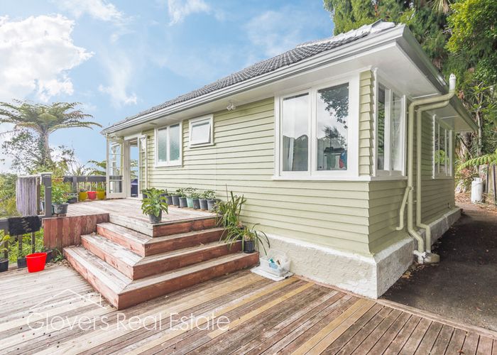  at 26 Hollywood Avenue, Titirangi, Auckland