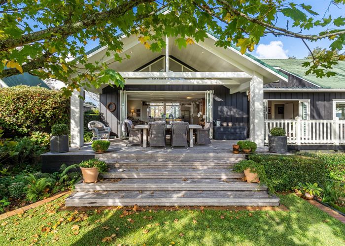  at 18 Beacon Road, Albany