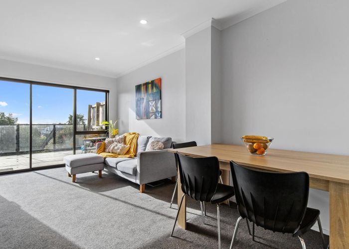  at 9/14 Ruakiwi Road, Hamilton Lake, Hamilton