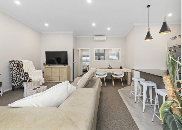  at 9 Madeira Close, Whitby, Porirua