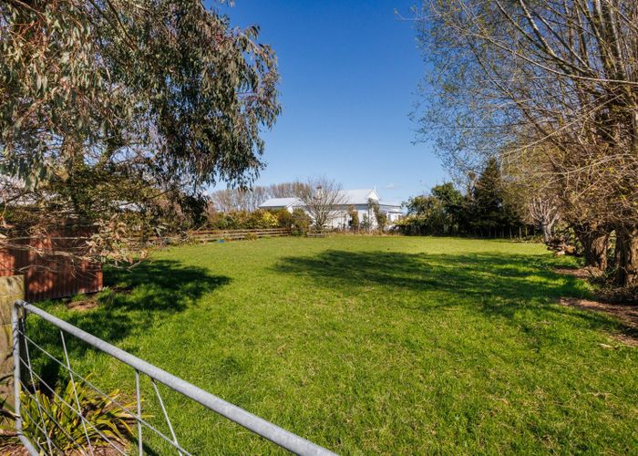  at 136 Newbury Line, Palmerston North