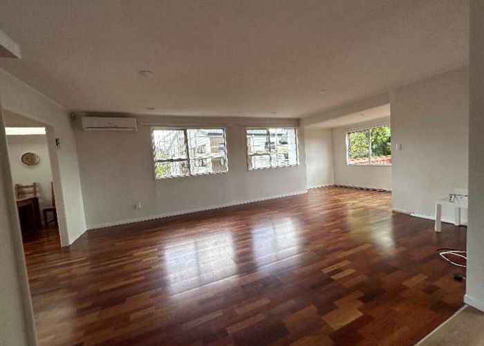  at 10 Aralia Road, Sunnynook, North Shore City, Auckland