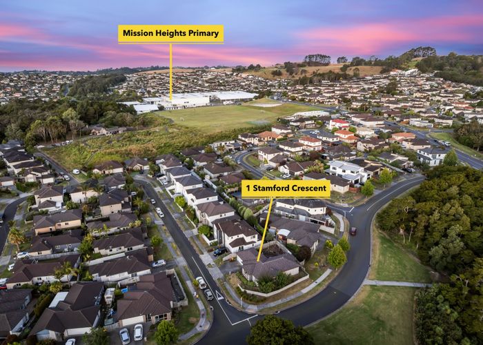  at 1 Stamford Crescent, Flat Bush, Auckland