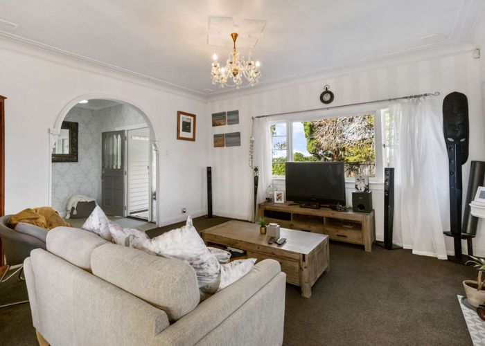  at 16 Baverstock Road, Nawton, Hamilton