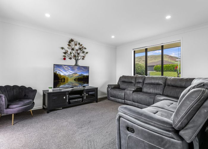 at 129 Ballintoy Park Drive, Welcome Bay, Tauranga, Bay Of Plenty