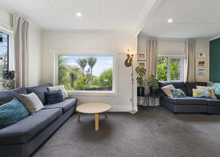  at 3 Huia Road, Titirangi, Waitakere City, Auckland