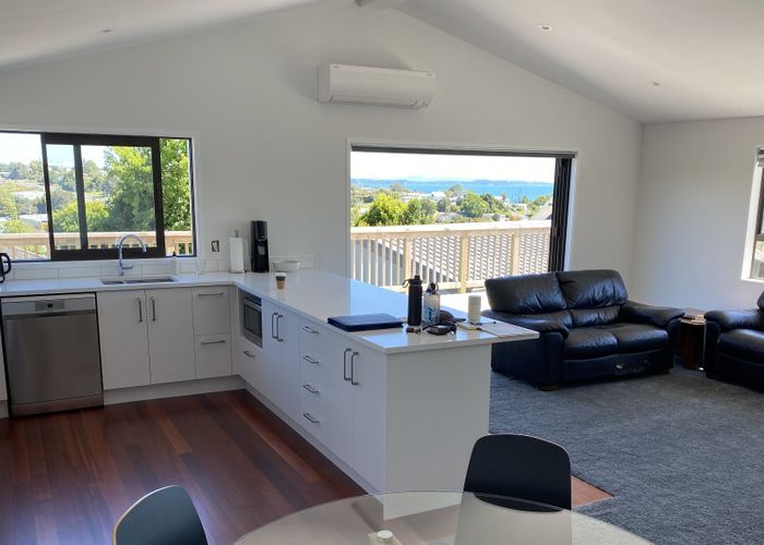  at 6 Moera Place, Stanmore Bay, Whangaparaoa