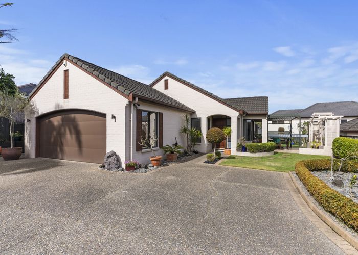  at 25 Kilsyth Way, East Tamaki Heights, Auckland