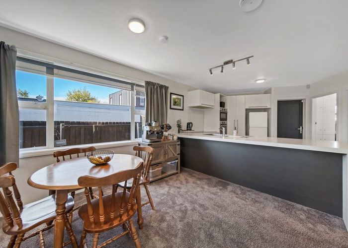  at 21 Kent Lodge Avenue, Avonhead, Christchurch City, Canterbury