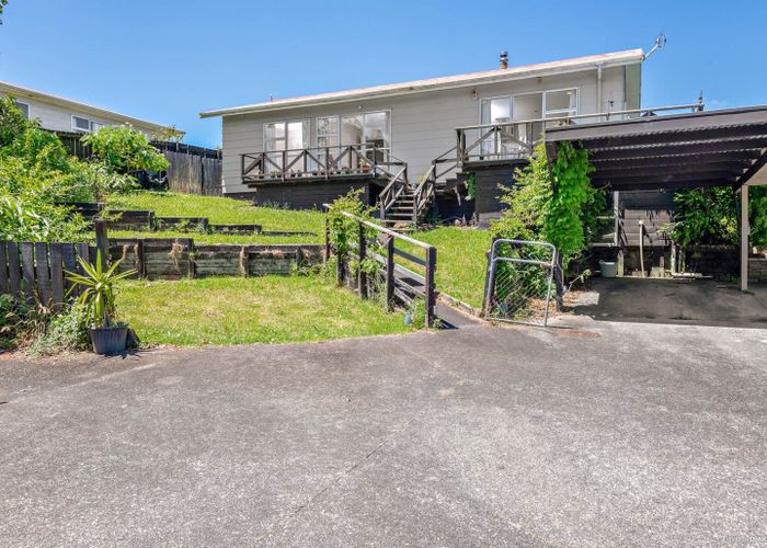  at 4/25 Edgware Road, West Harbour, Waitakere City, Auckland