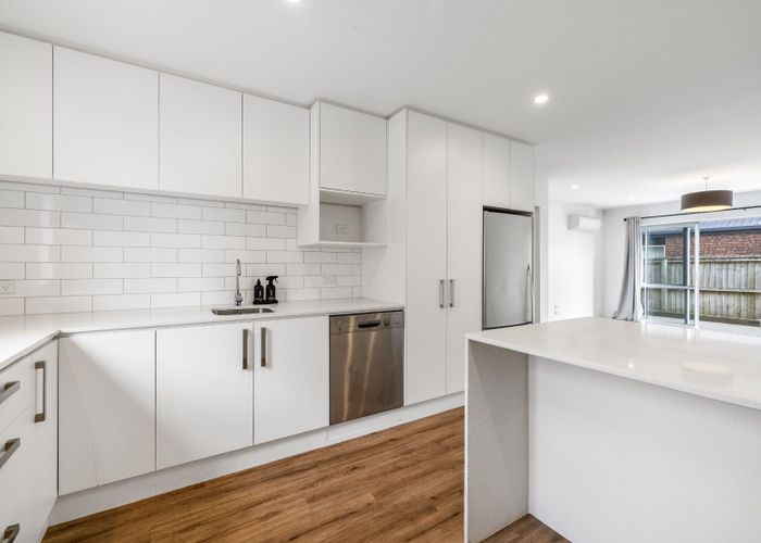  at 2/245 Bealey Avenue, City Centre, Christchurch City, Canterbury
