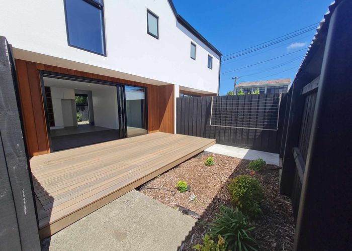  at 2/7 Dickens Street, Addington, Christchurch City, Canterbury