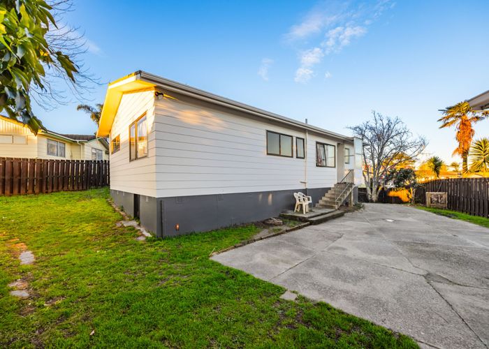  at 16 Limond Street, Randwick Park, Manukau City, Auckland