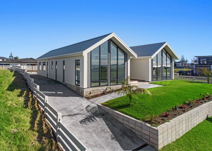  at 16 Pacific Parade, Coastlands, Whakatāne