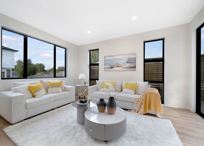 at 92C Godley Road, Green Bay, Waitakere City, Auckland