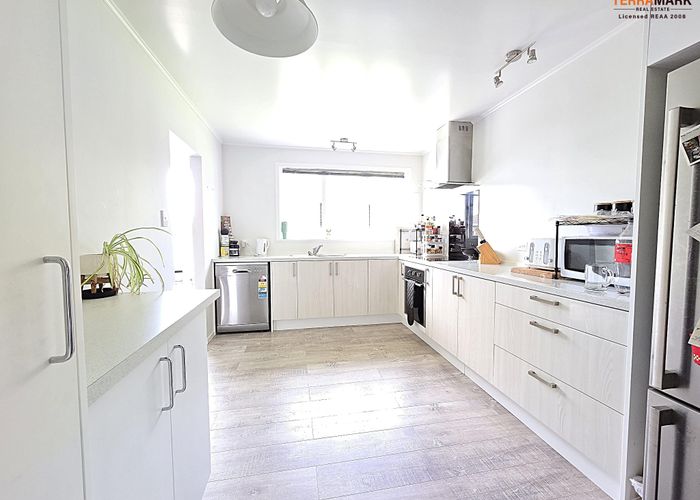  at 21 Totara Park Road, Clouston Park, Upper Hutt, Wellington