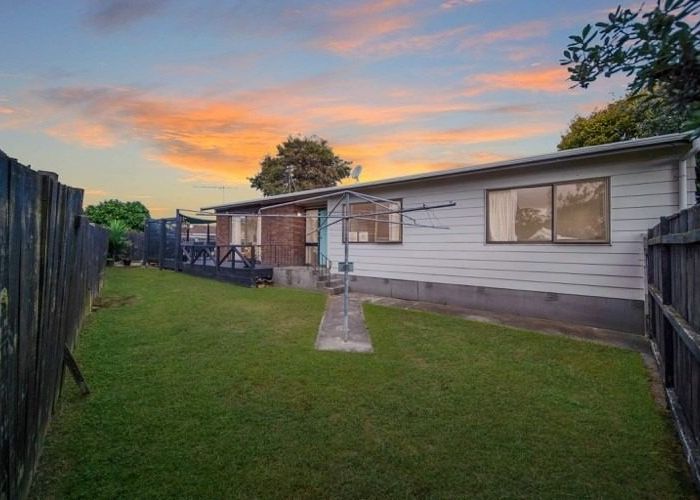  at 424 Roscommon Road, Clendon Park, Auckland