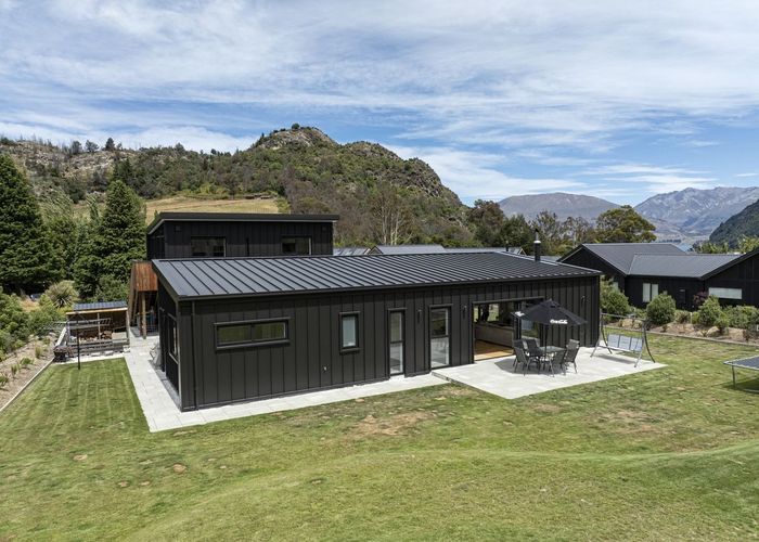  at 43 Peregrine Falcon Road, Mount Creighton, Queenstown