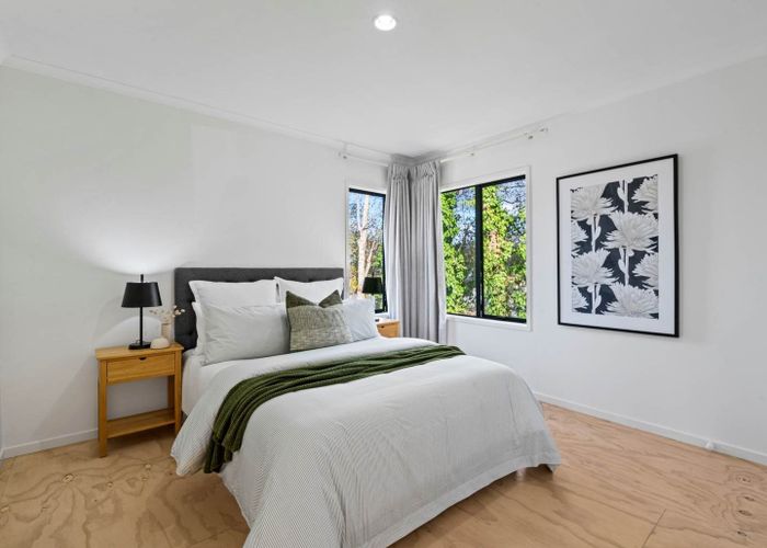  at 7A Erica Road, Sunnynook, Auckland