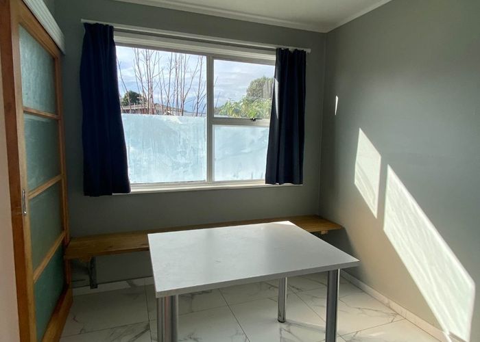  at 2 Selsey Lane, Manurewa, Manukau City, Auckland