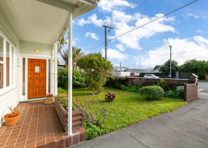  at 52 Darlington Road, Miramar, Wellington