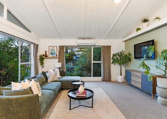  at 1C Peter Terrace, Castor Bay, North Shore City, Auckland