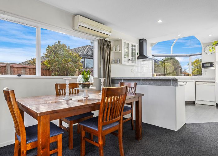  at 2/137 Sawyers Arms Road, Northcote, Christchurch
