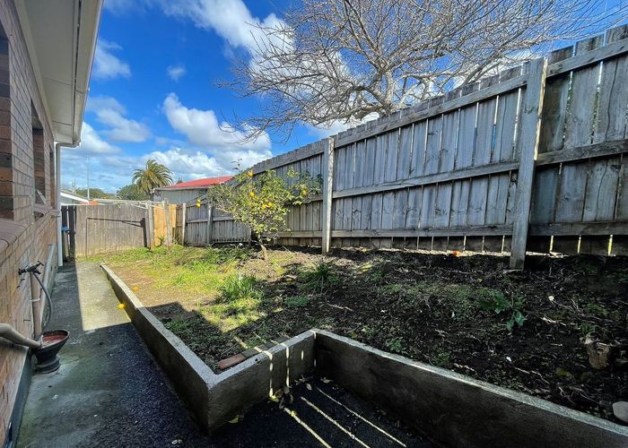  at 2/160 Mount Smart Road, Onehunga, Auckland City, Auckland