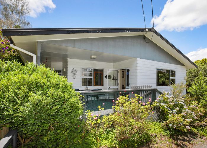  at 1820 Cambridge Road, Te Awamutu
