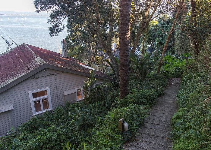  at 112 Queen Street, Northcote Point, North Shore City, Auckland