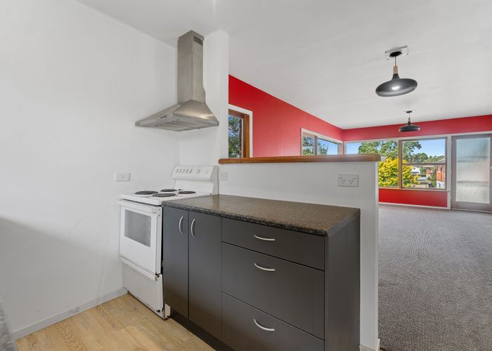  at 1/11 Evelyn Place, Hillcrest, North Shore City, Auckland